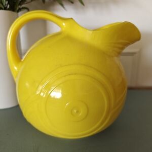 1950s Art Deco Yellow Pitcher With Ice Lip